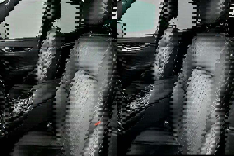 Used 2018 Maserati Levante image 20