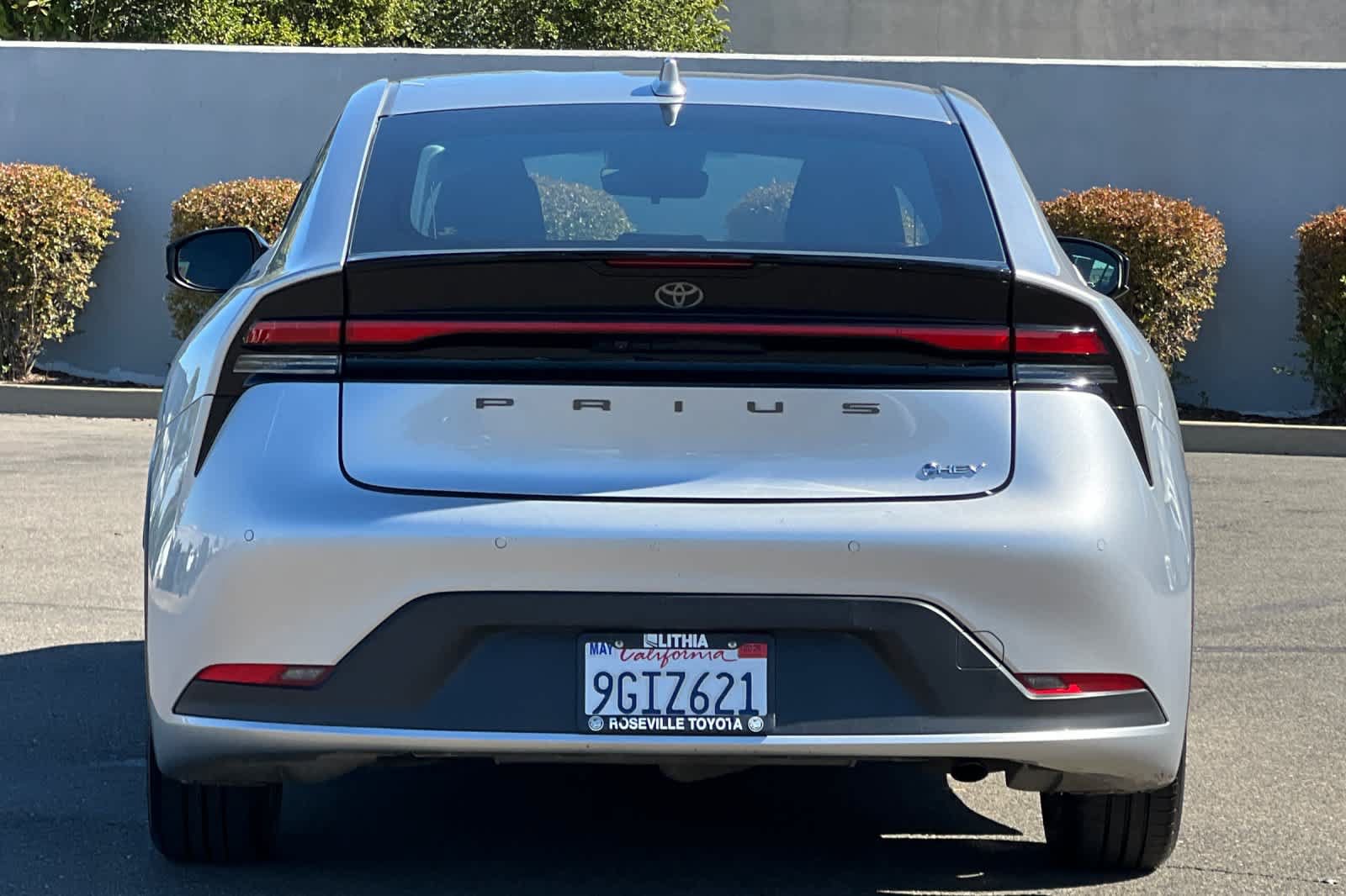 Certified 2023 Toyota Prius LE FWD image 8