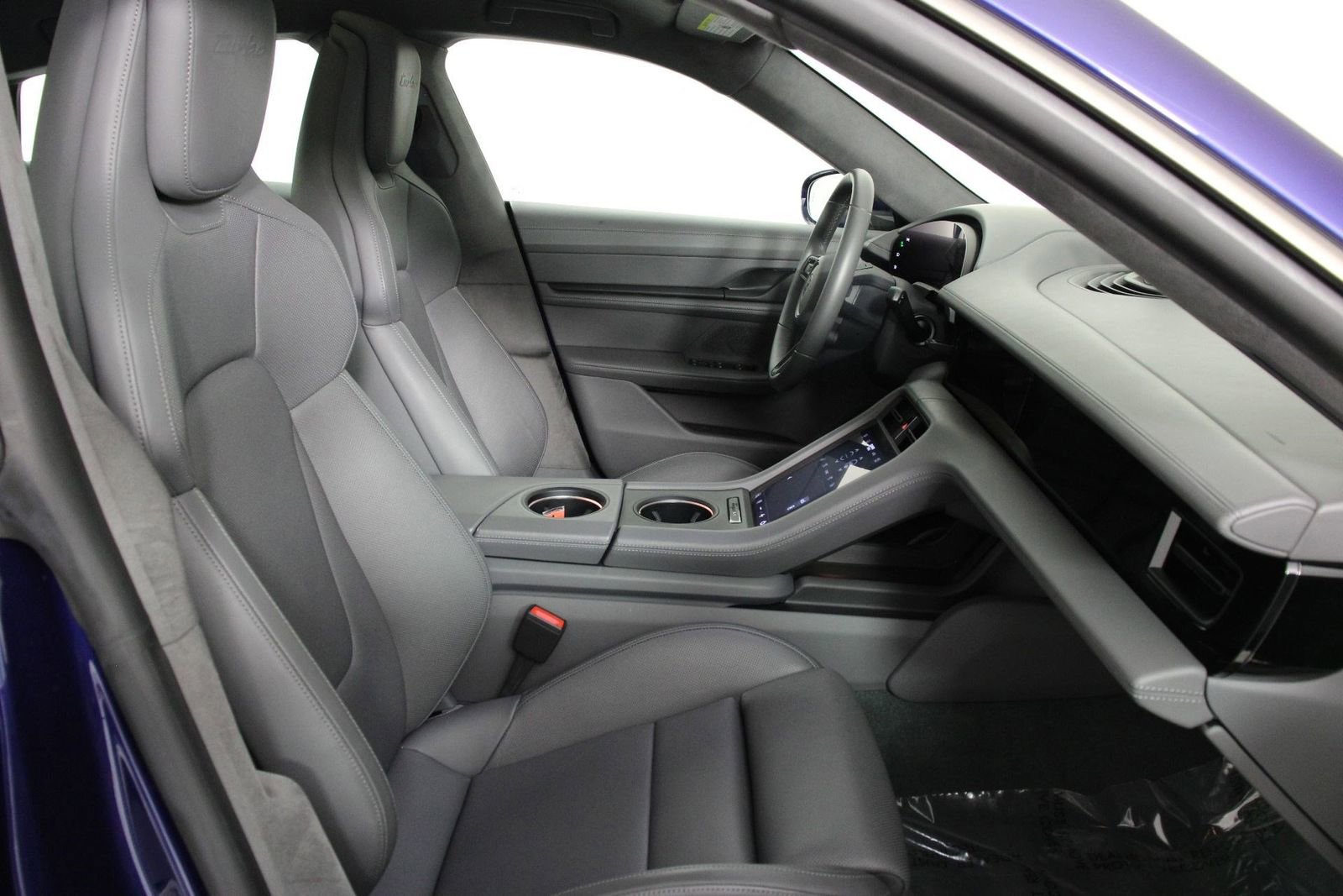 Certified 2025 Porsche Taycan Turbo image 30