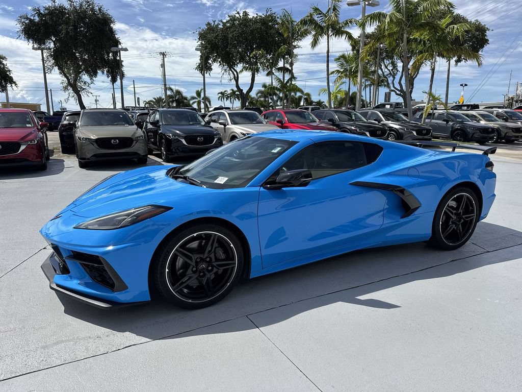 Used 2025 Chevrolet Corvette Stingray Preferred Cpe w/ Z51 Performance Package RWD image 10