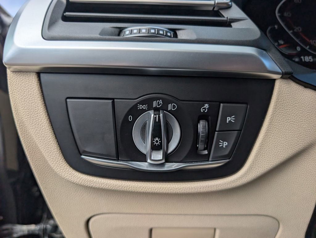 Used 2022 BMW X3 xDrive30i w/ Premium Package 2 image 28