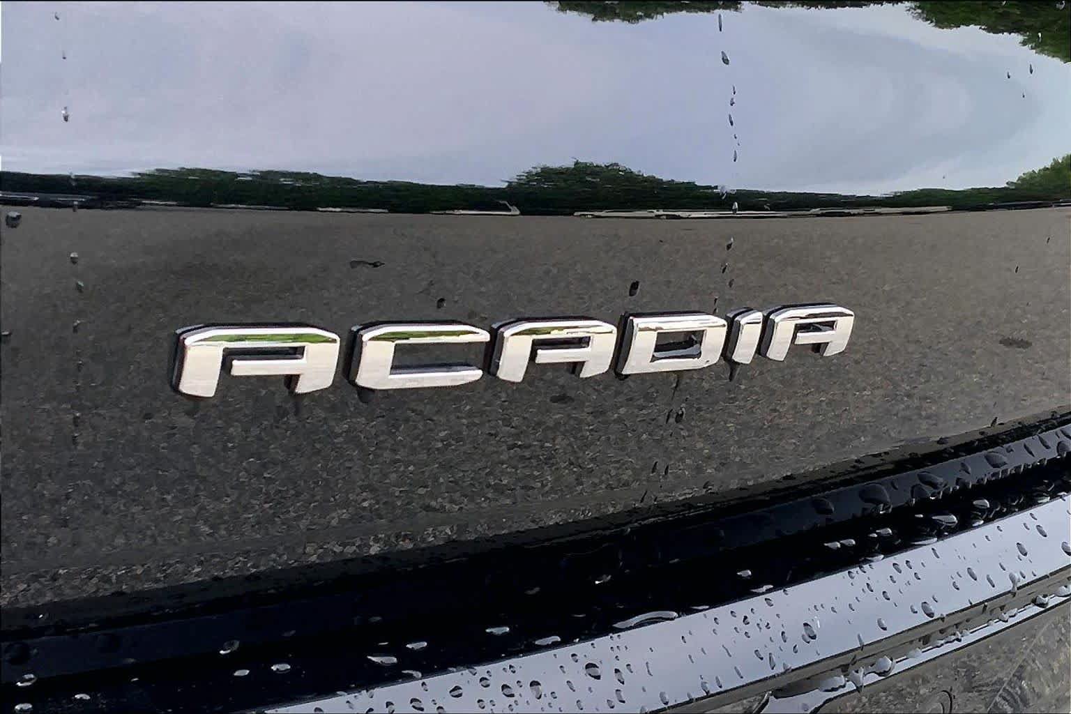 Used 2025 GMC Acadia Denali FWD image 30