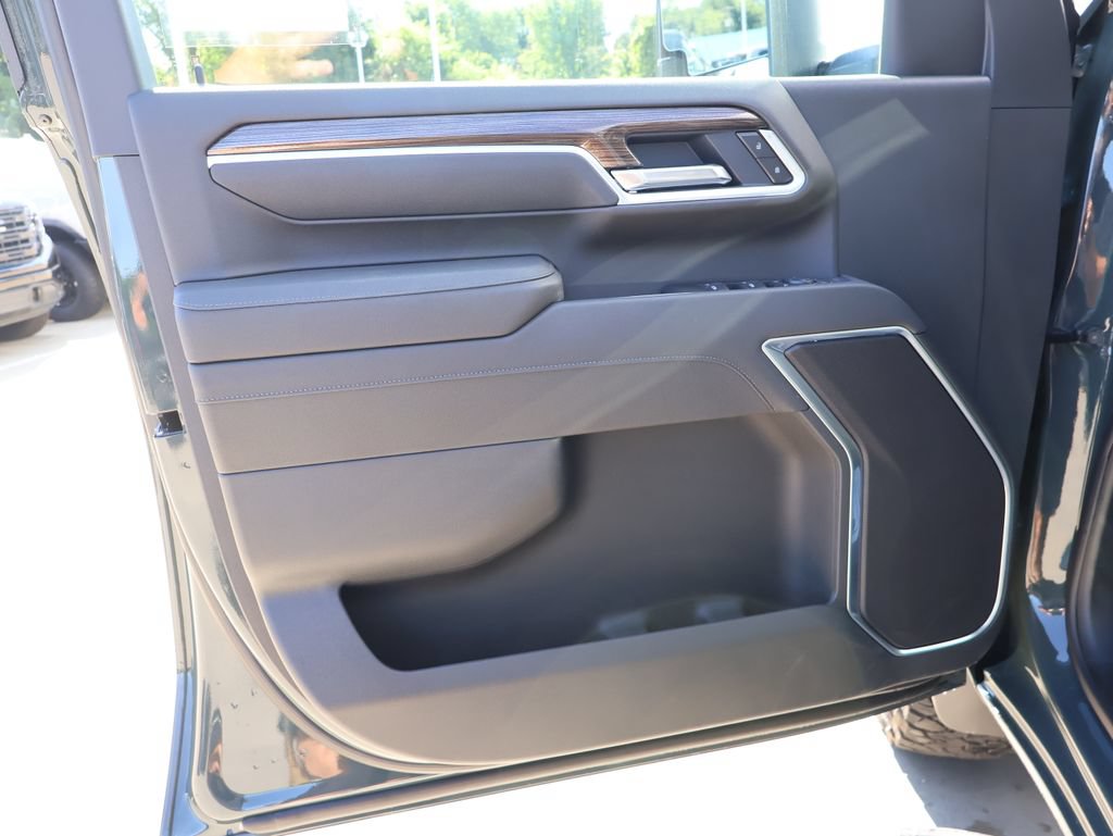 New 2026 Chevrolet Silverado 3500 LT w/ Trail Boss Package AWD/4WD image 12