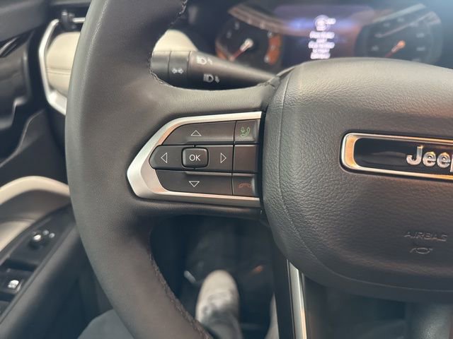 Used 2025 Jeep Compass Limited AWD/4WD image 32