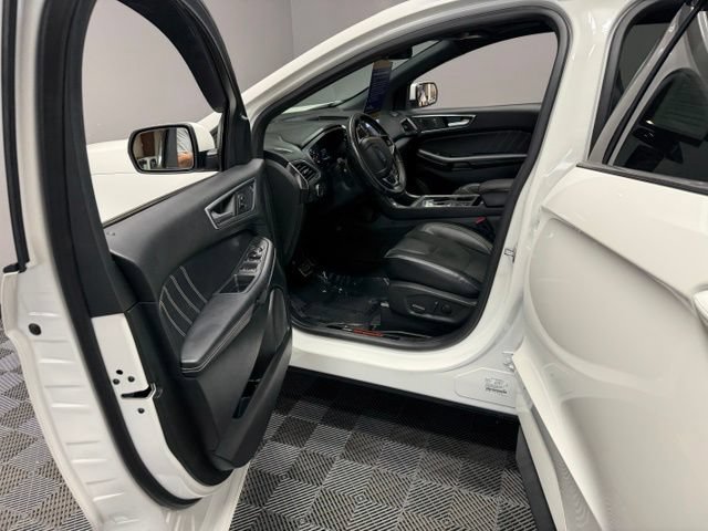 Used 2022 Ford Edge ST w/ Equipment Group 401A AWD/4WD image 14
