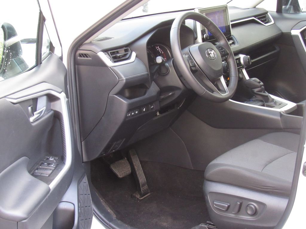 Certified 2024 Toyota RAV4 XLE w/ Convenience Package AWD/4WD image 9