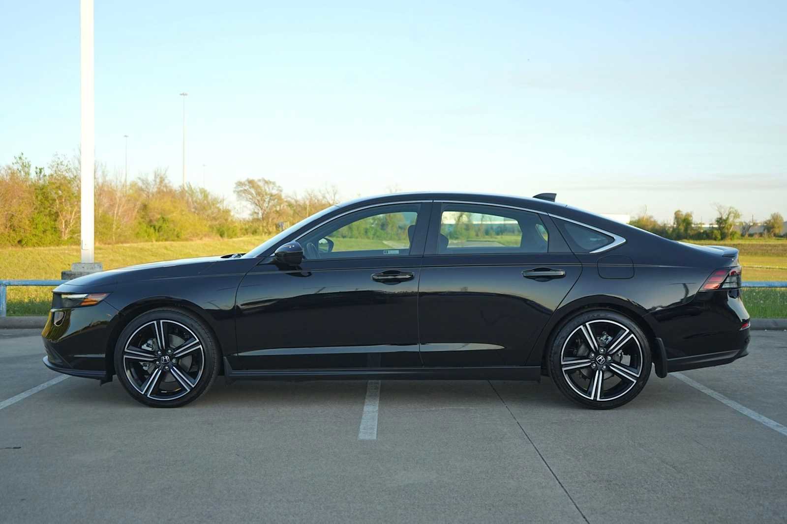 Certified 2025 Honda Accord Sport image 3