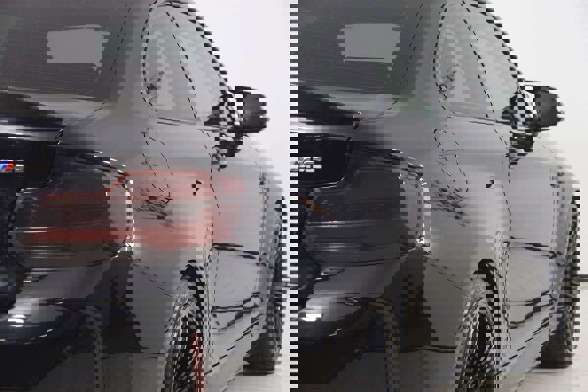 Used 2018 BMW M2 image 32