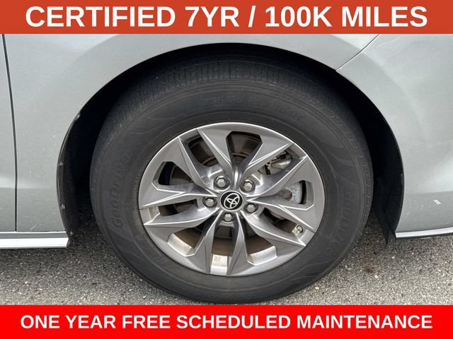 Used 2023 Toyota Sienna LE w/ LE Plus Package FWD image 7
