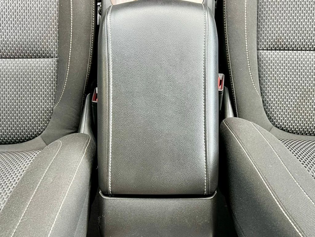 Used 2022 GMC Acadia SLE image 34