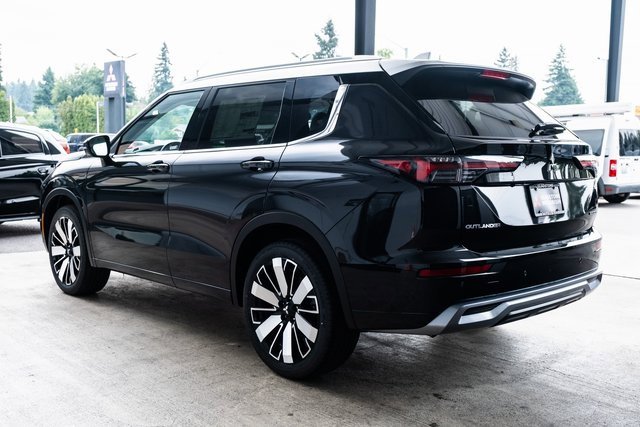 New 2025 Mitsubishi Outlander AWD image 4
