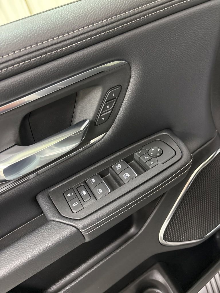 New 2026 RAM 1500 Laramie AWD/4WD image 20