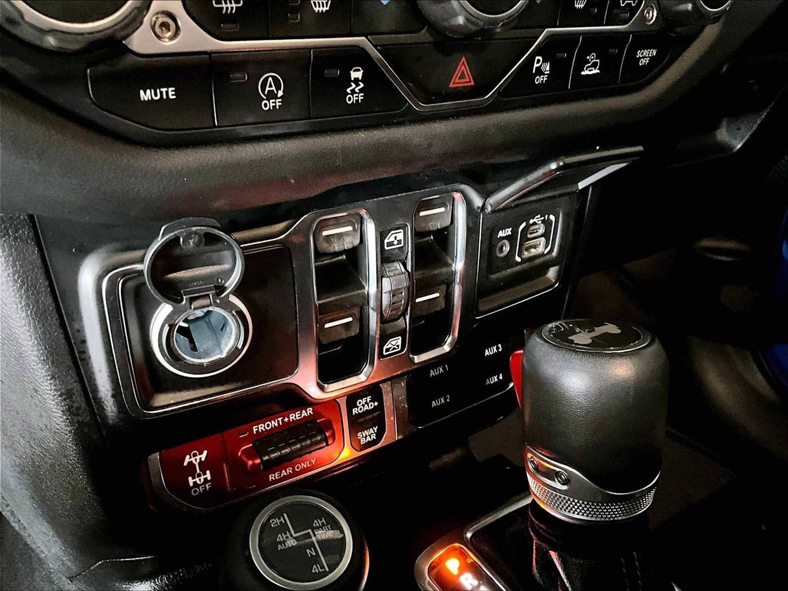 Used 2024 Jeep Wrangler Unlimited Rubicon AWD/4WD image 29