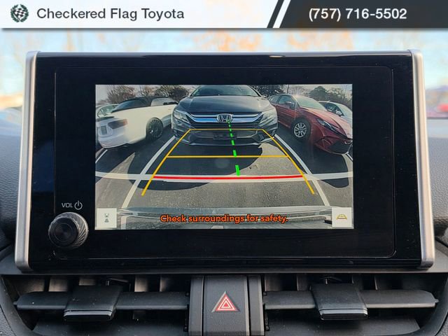 Used 2024 Toyota RAV4 XLE FWD image 17