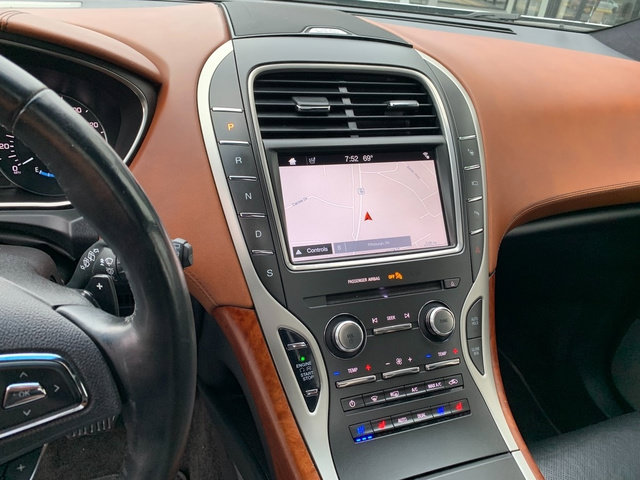 Used 2018 Lincoln MKX Black Label w/ Driver Assistance Package AWD/4WD image 27