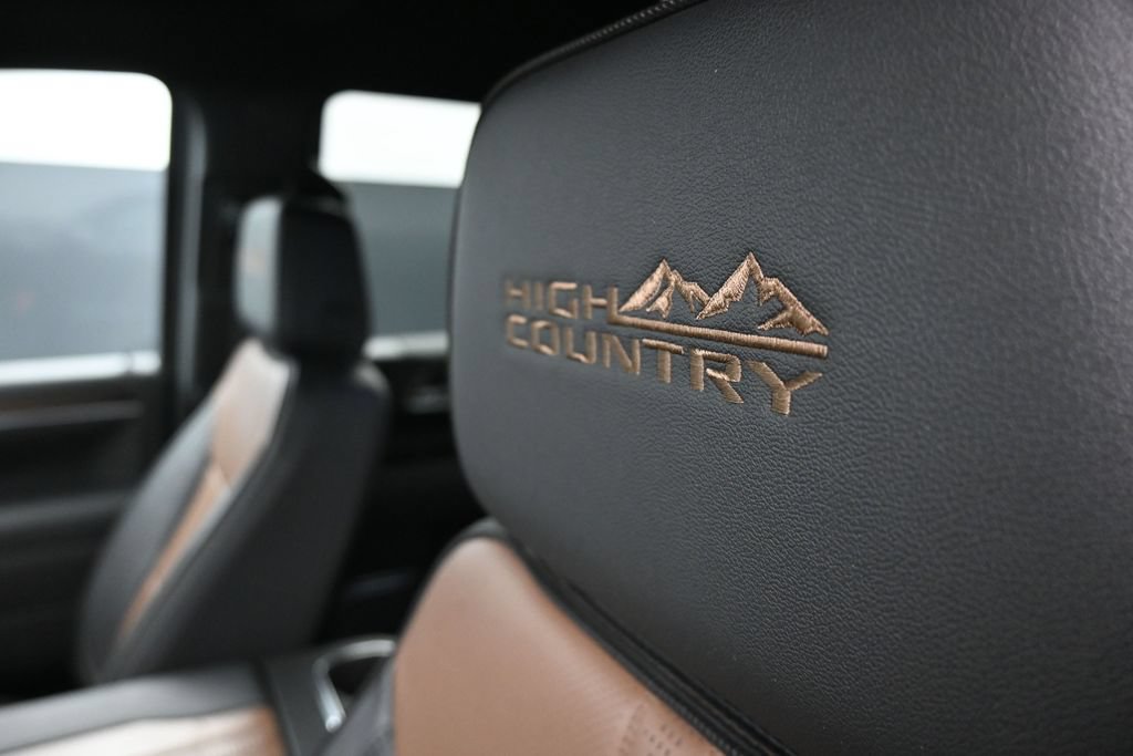 Used 2025 Chevrolet Silverado 1500 High Country AWD/4WD image 20