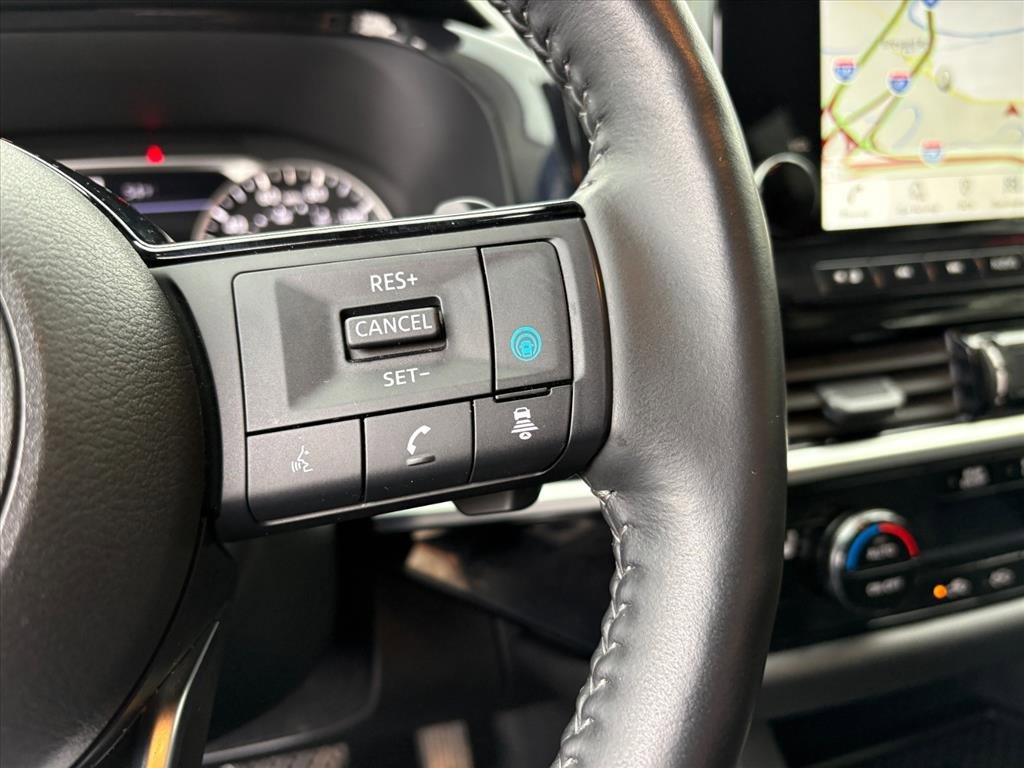 Certified 2024 Nissan Pathfinder SL image 17