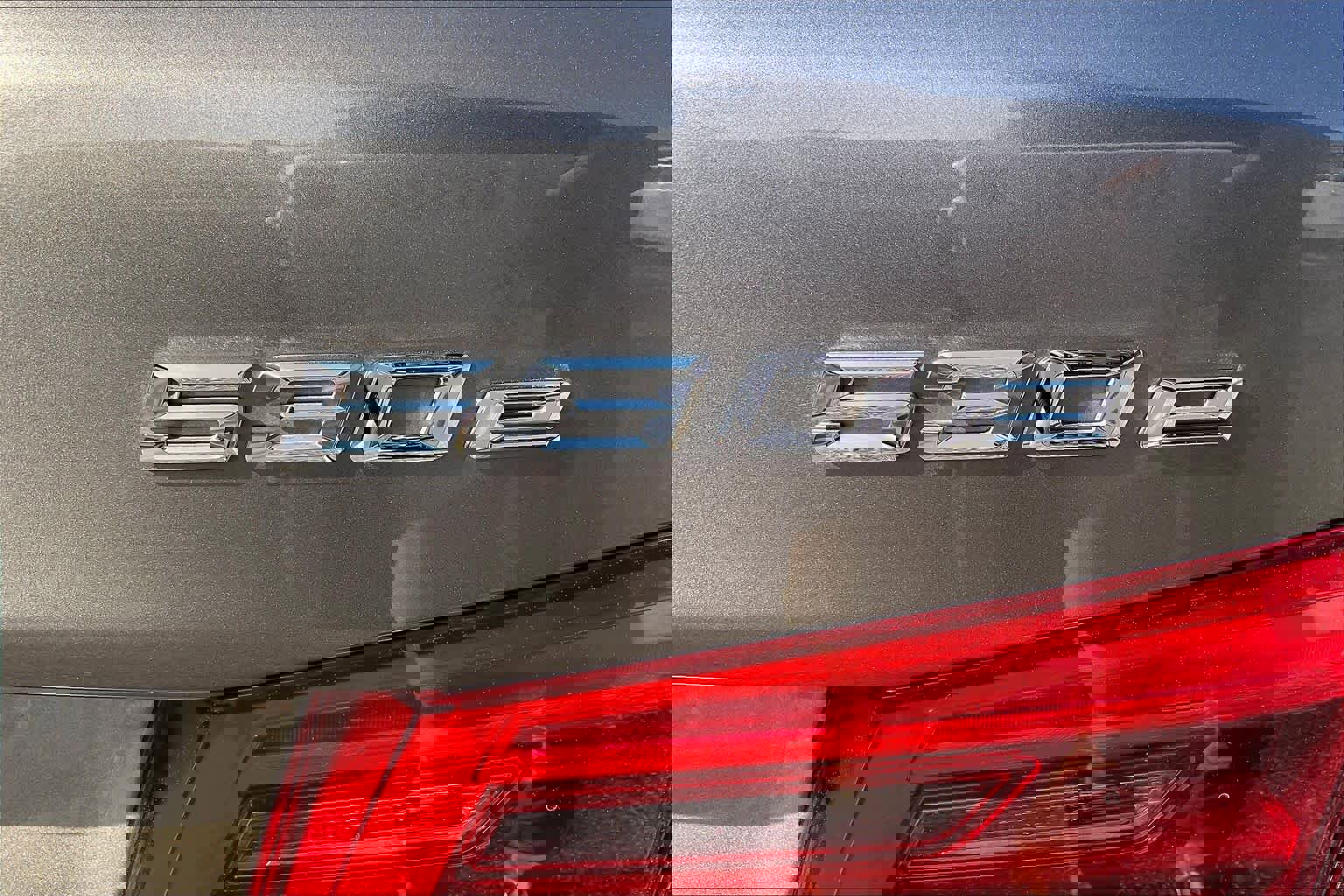 Used 2018 BMW 530e xDrive image 9