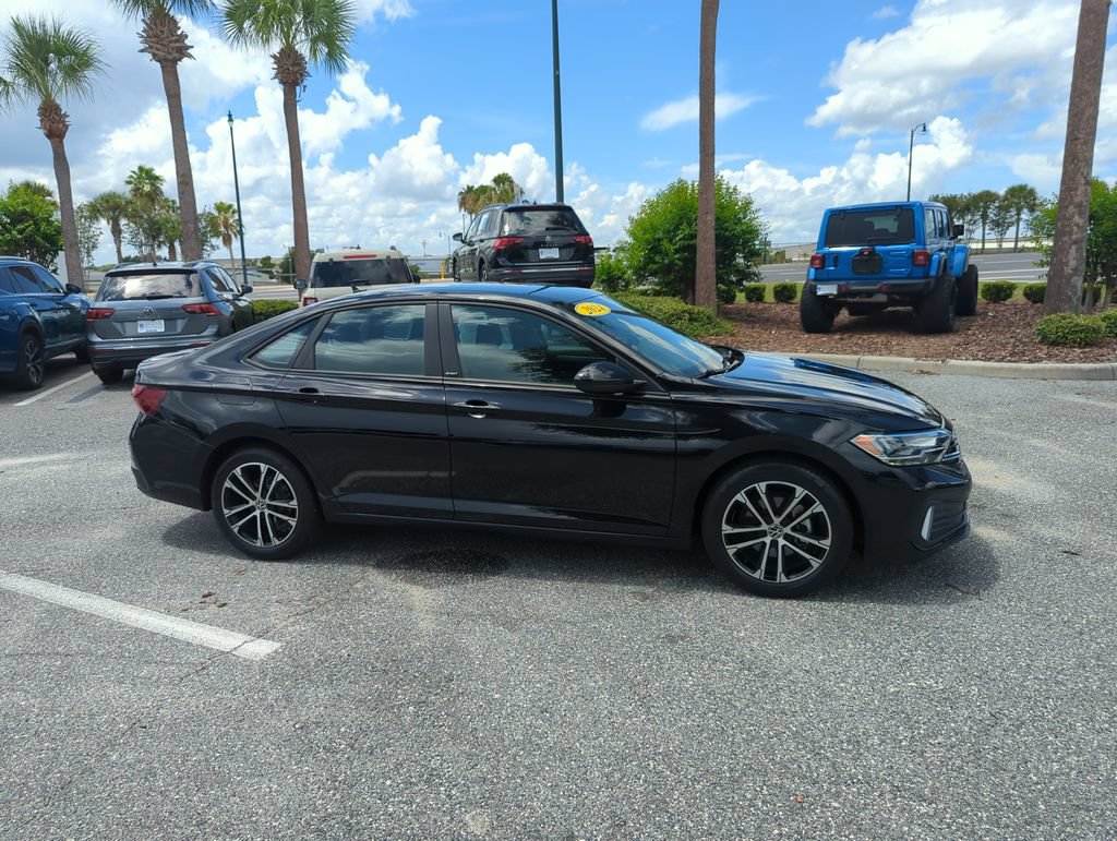 Used 2024 Volkswagen Jetta Sport FWD image 2
