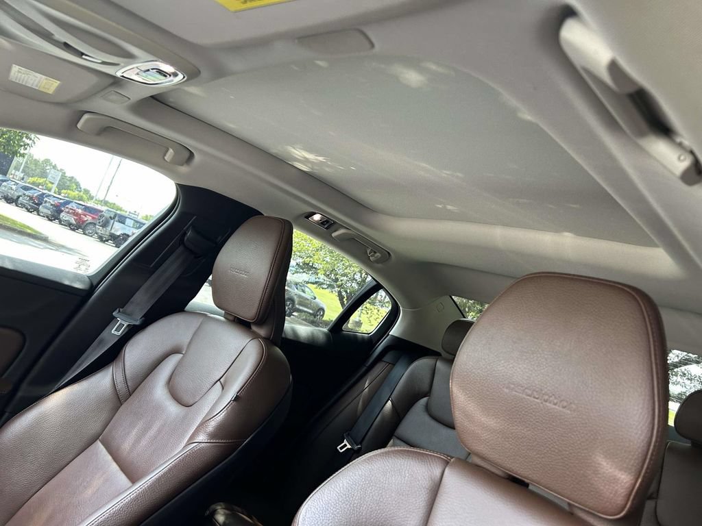 Used 2019 Volvo S60 T5 Inscription FWD image 13