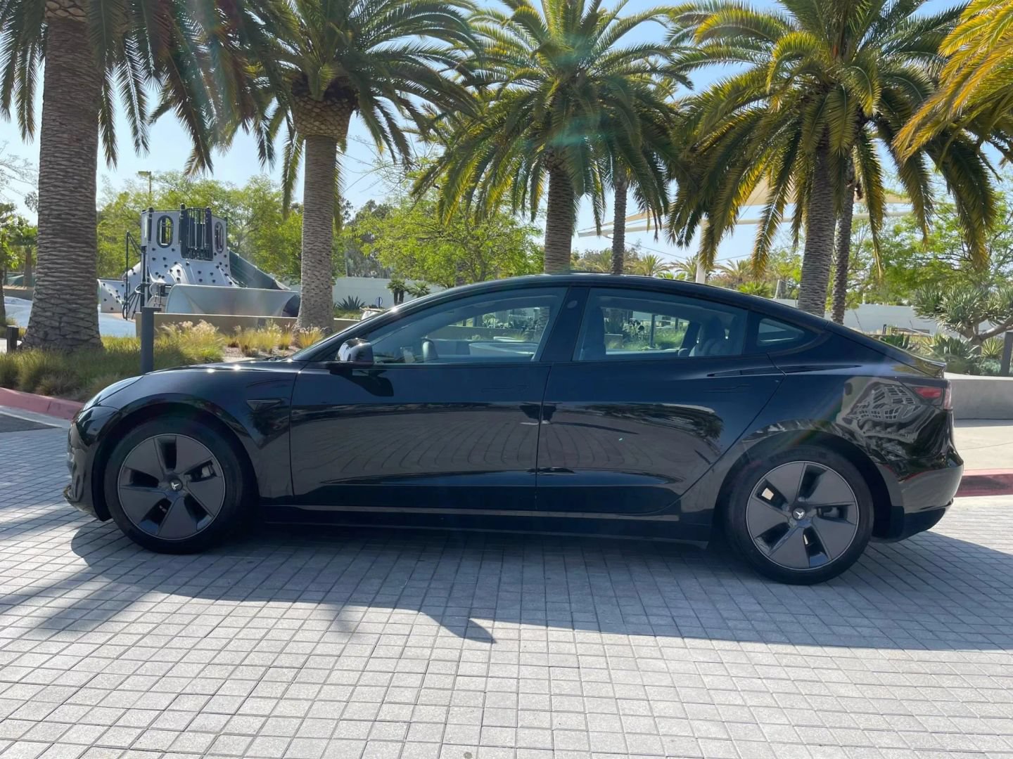 Used 2023 Tesla Model 3 Standard Range RWD image 8