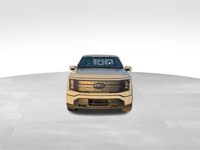 Used 2023 Ford F150 Lightning Lariat image 3