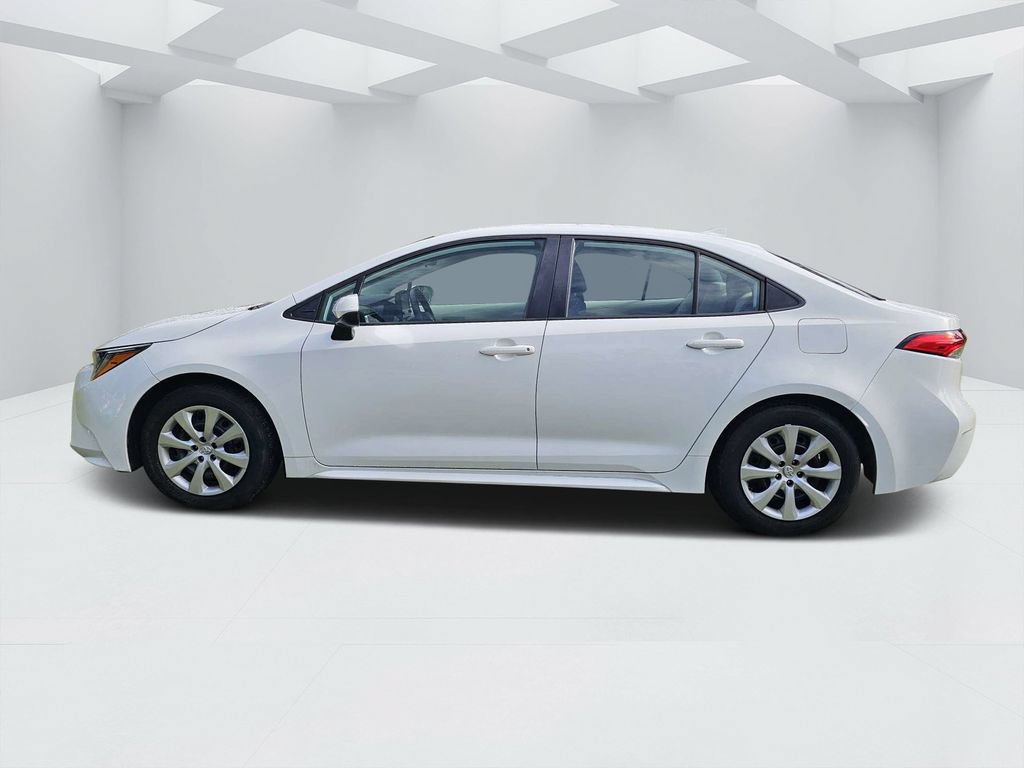 Used 2022 Toyota Corolla LE FWD image 6