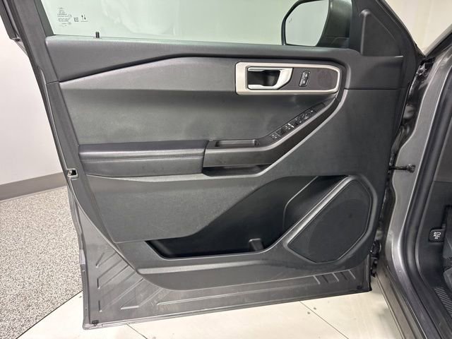 Used 2021 Ford Explorer 4WD w/ Class III Trailer Tow Package image 10