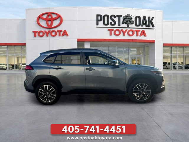 Used 2026 Toyota Corolla Cross XLE w/ Convenience Package FWD image 9