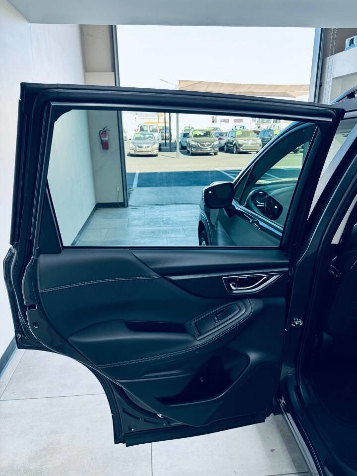 Used 2022 Subaru Forester Premium w/ Popular Package #1 image 12