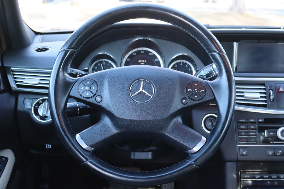 Used 2011 Mercedes-Benz E 350 4MATIC image 18