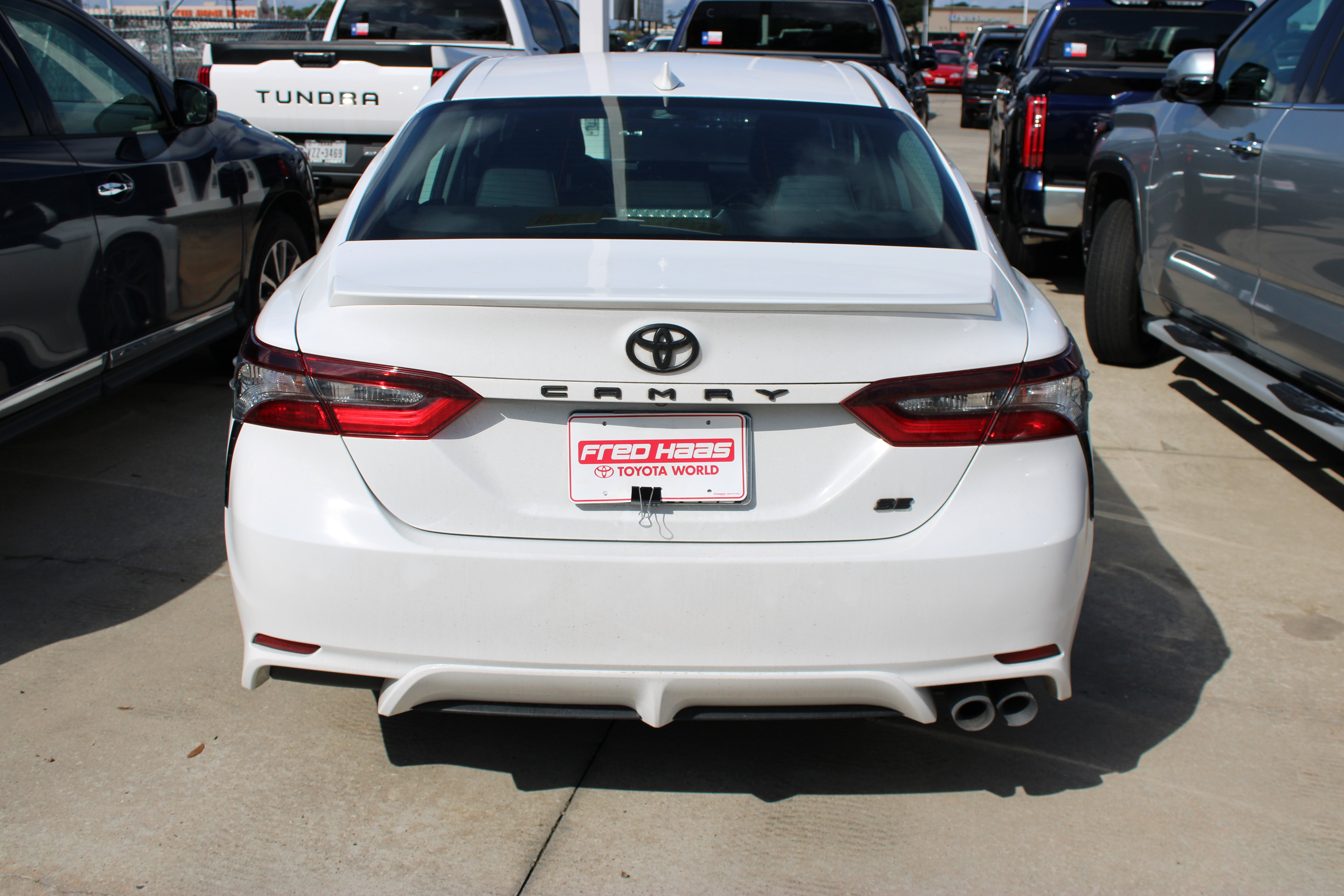 Used 2024 Toyota Camry SE FWD image 8