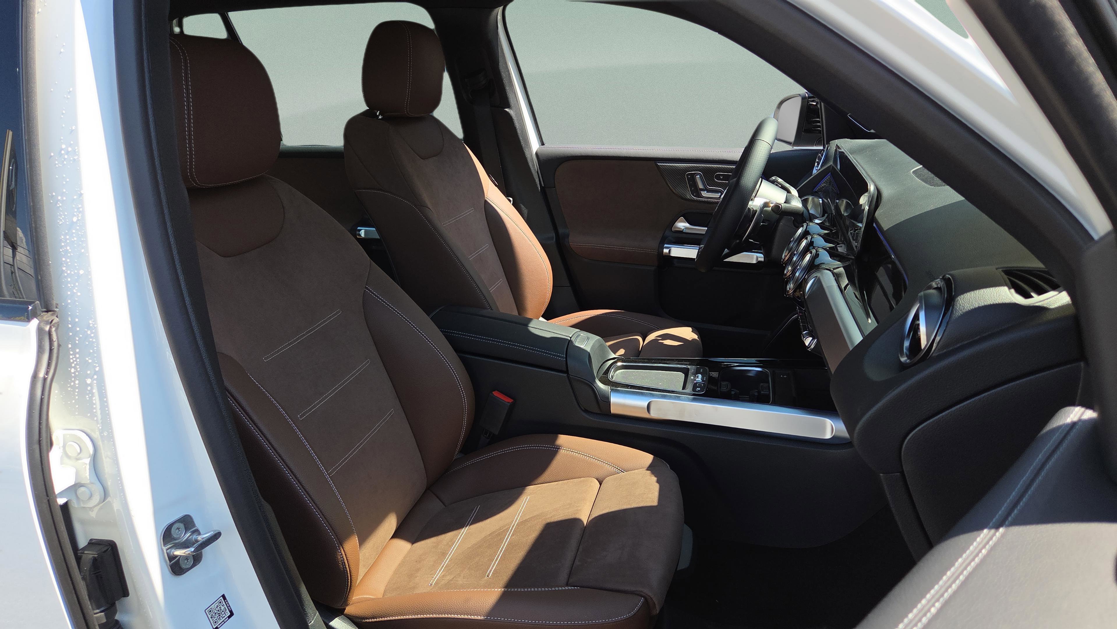 New 2026 Mercedes-Benz GLB 35 AMG 4MATIC image 30