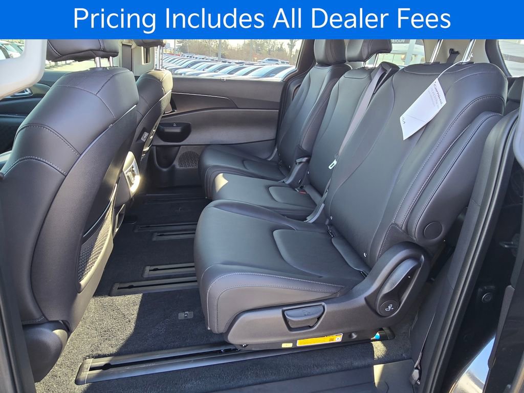New 2026 Kia Carnival SX w/ SX Dark Edition Package FWD image 10