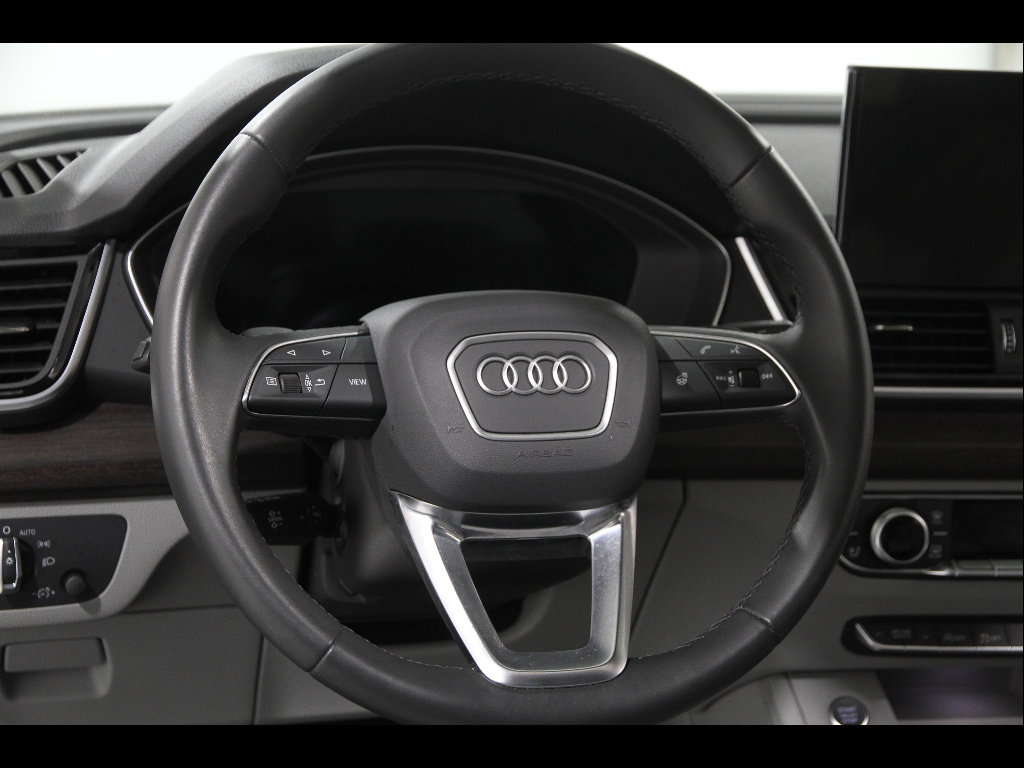 Used 2025 Audi Q5 2.0T Premium Plus w/ Premium Plus Package AWD/4WD image 7
