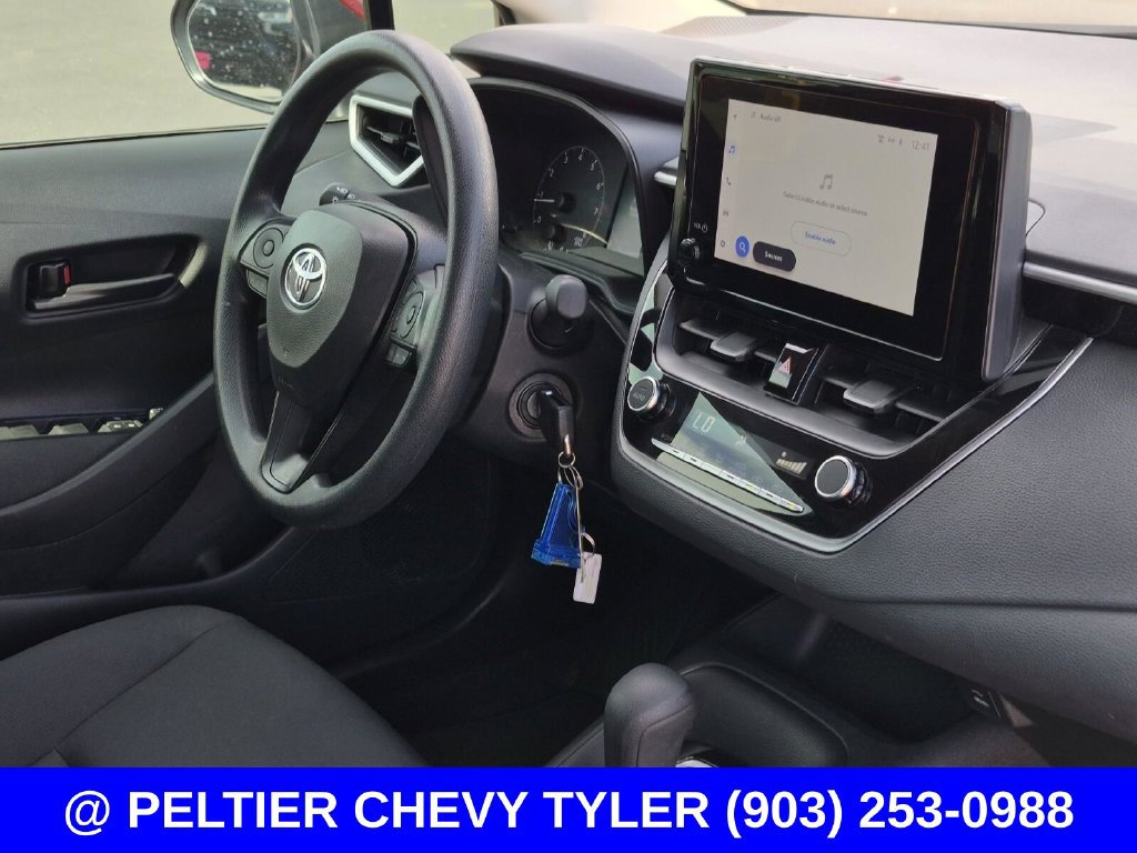 Used 2025 Toyota Corolla LE FWD image 9