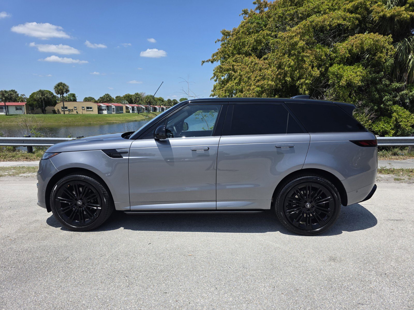 Used 2024 Land Rover Range Rover Sport Dynamic SE AWD/4WD image 7