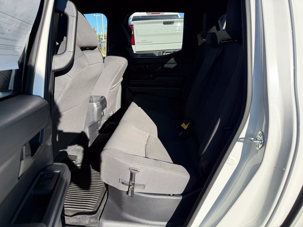 Used 2025 Toyota Tacoma SR5 AWD/4WD image 25