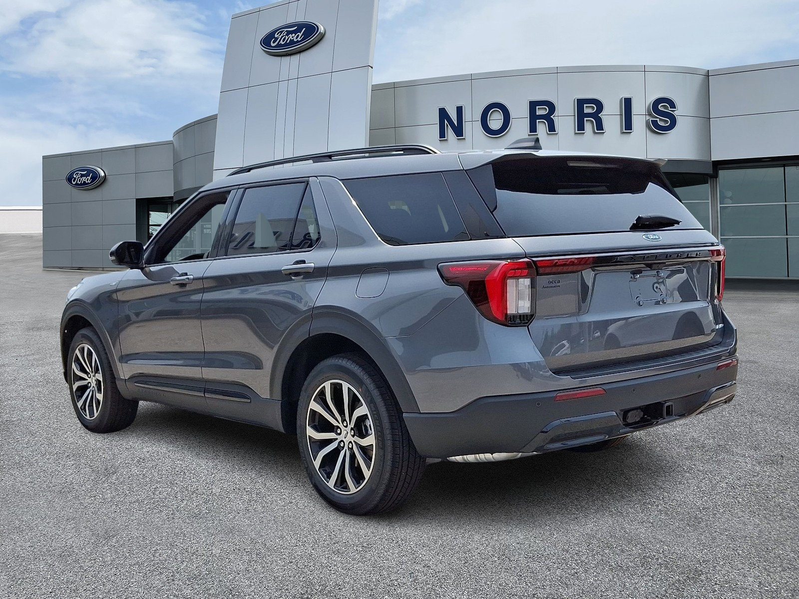 New 2025 Ford Explorer ST-Line image 3