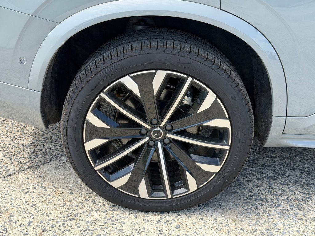 New 2026 Volvo XC90 B6 Plus w/ Protection Package Premier AWD/4WD image 6
