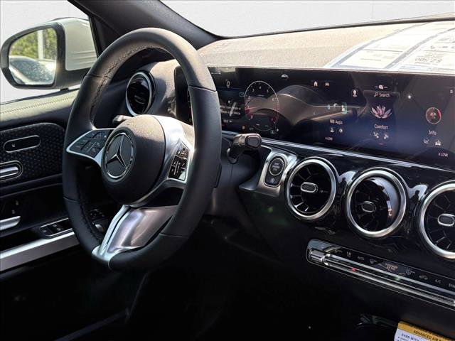New 2026 Mercedes-Benz GLB 250 image 25
