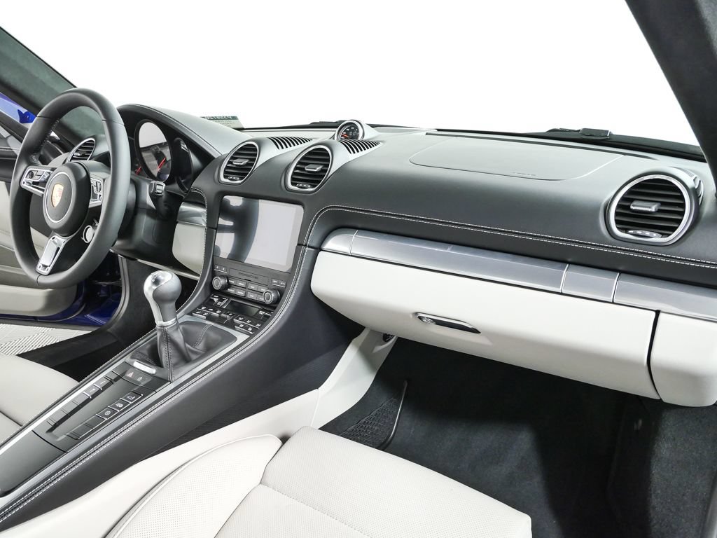Certified 2025 Porsche 718 Cayman GTS RWD image 20