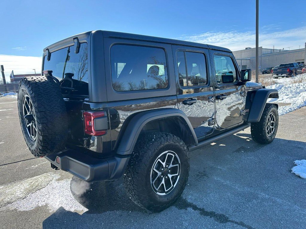 Used 2025 Jeep Wrangler Unlimited Rubicon image 6