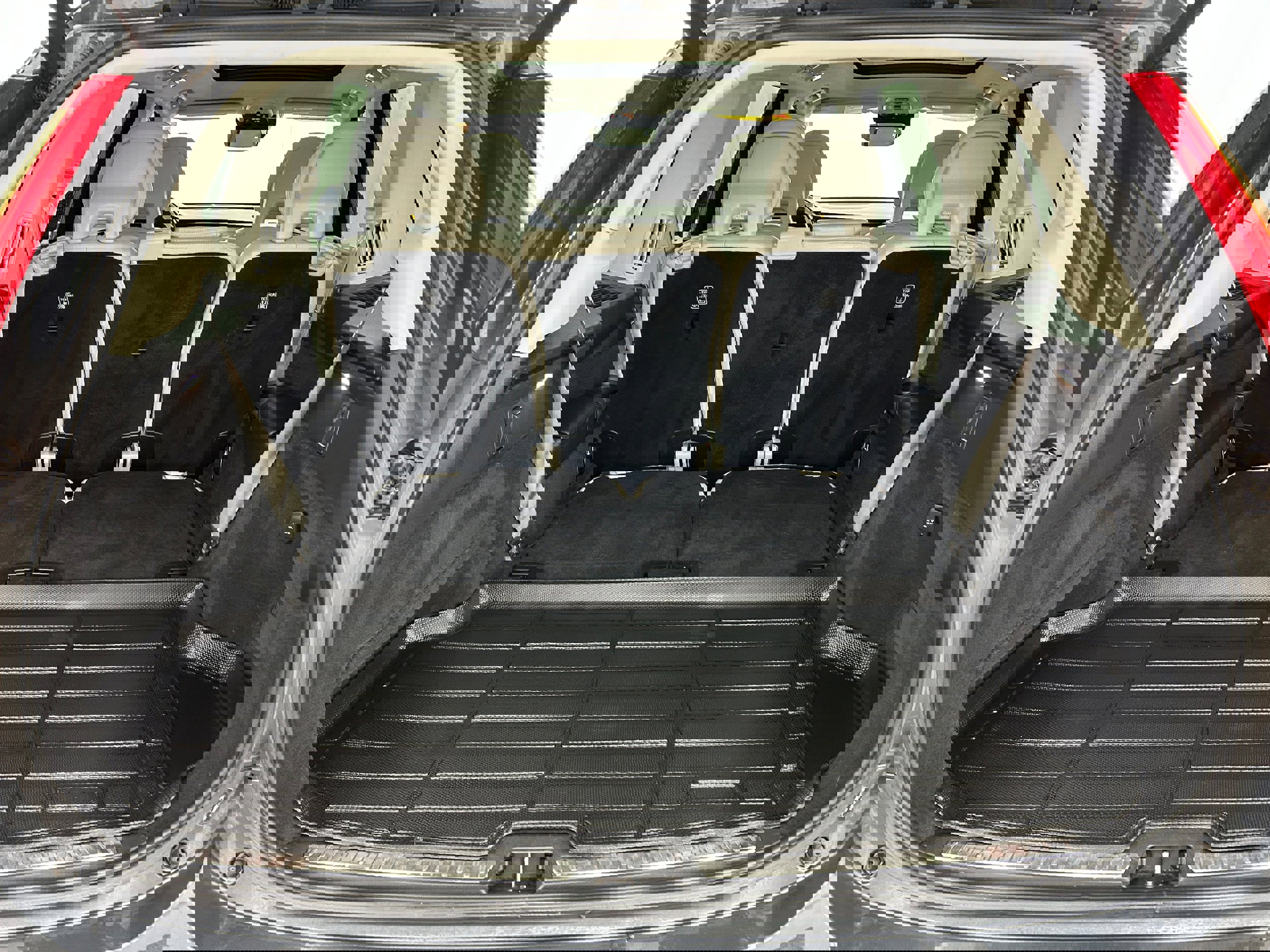 Used 2021 Volvo XC90 T5 Momentum w/ Advanced Package image 34