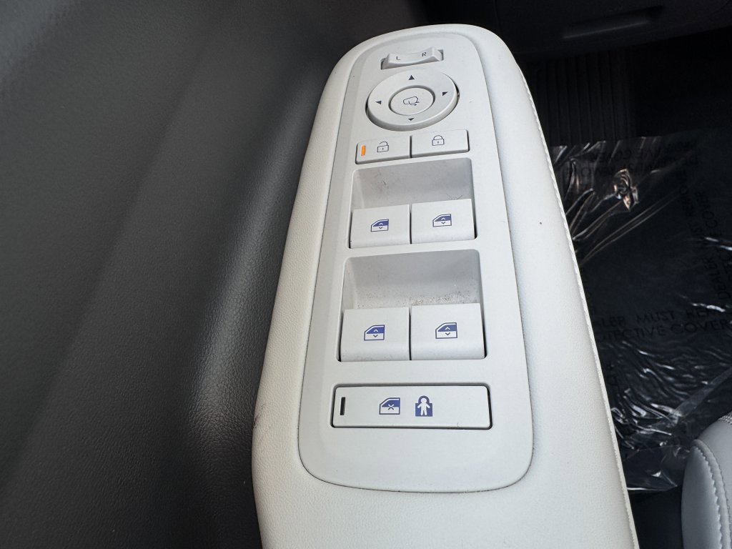 Used 2024 Hyundai Santa Fe Calligraphy image 28