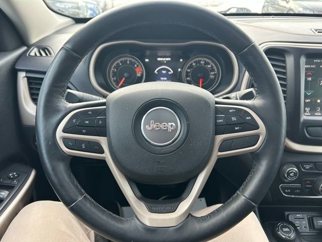 Used 2018 Jeep Cherokee Limited image 21