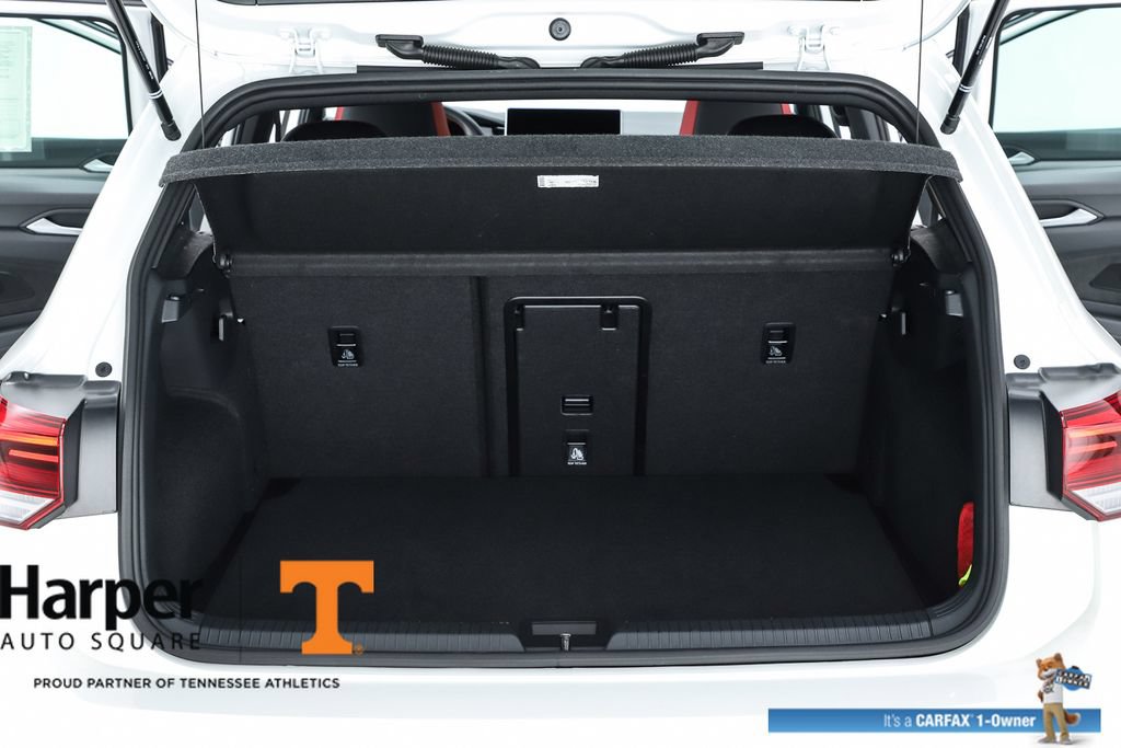 Used 2025 Volkswagen GTI SE FWD image 29