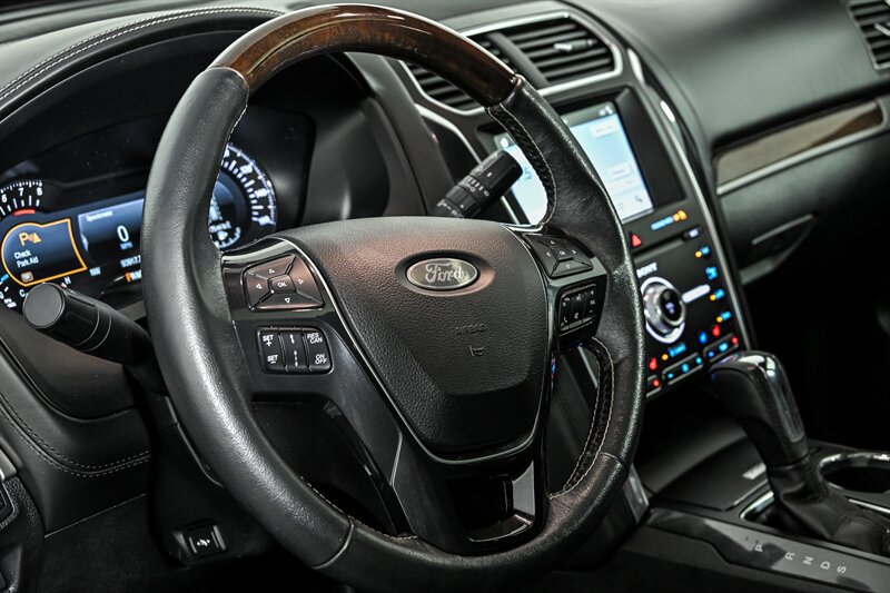 Used 2019 Ford Explorer Platinum AWD/4WD image 21