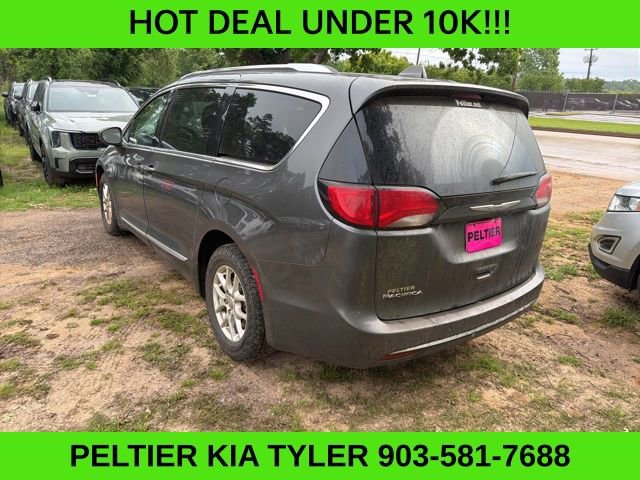 Used 2020 Chrysler Pacifica Touring-L image 8