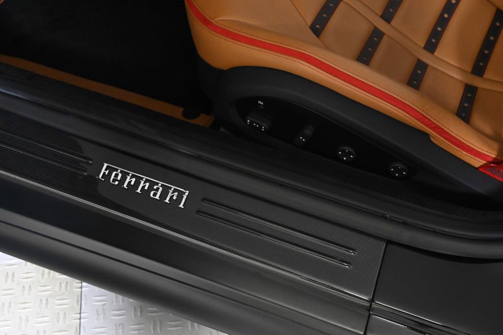 Certified 2023 Ferrari 812 GTS image 34